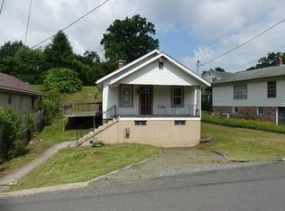 429 Valley Rd, Sophia, WV 25921