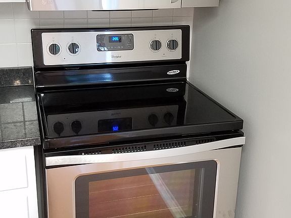 New stove and microwave.