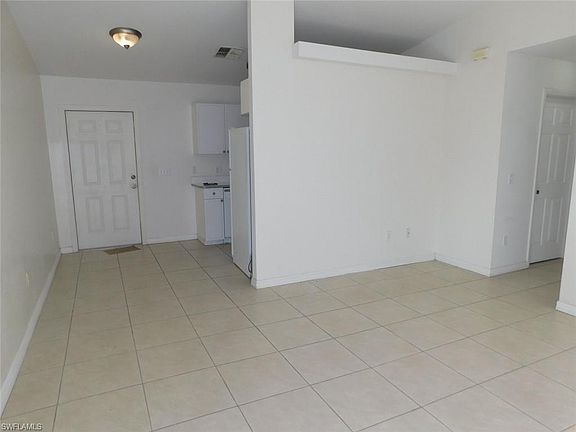 3rd image of 5005 Leonard Blvd S
