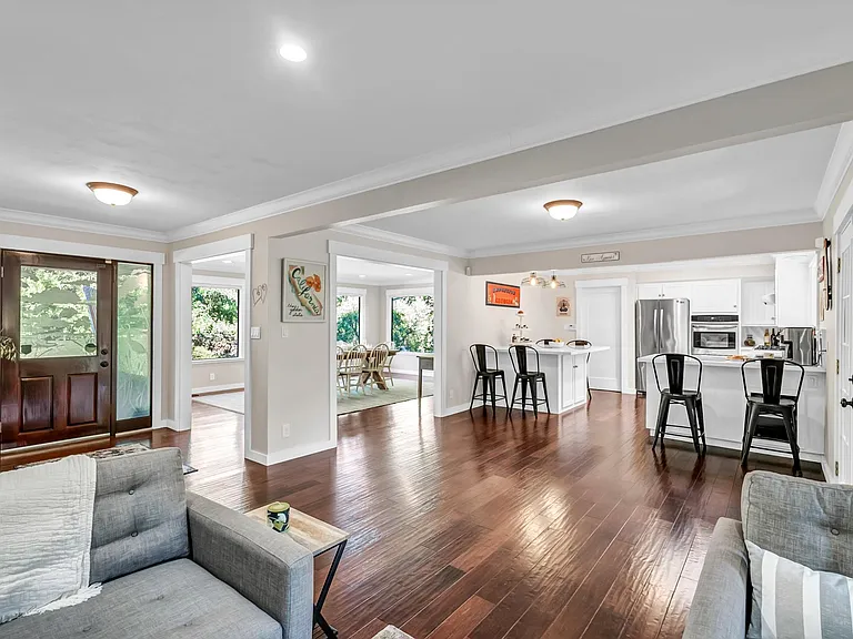 Henno Rd — Photo 13