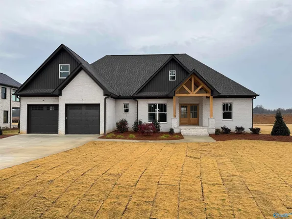 195 Caldwell Trl, Gadsden, AL 35901