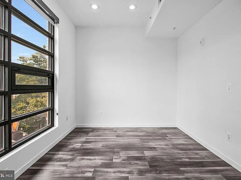 506 H St NE #202 — Photo 8