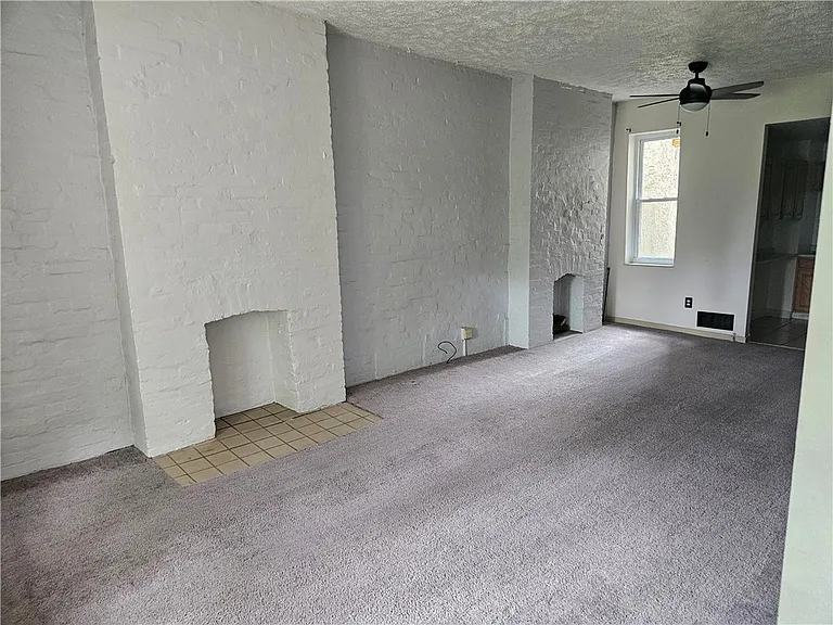 1305 Walnut St #B — Photo 3