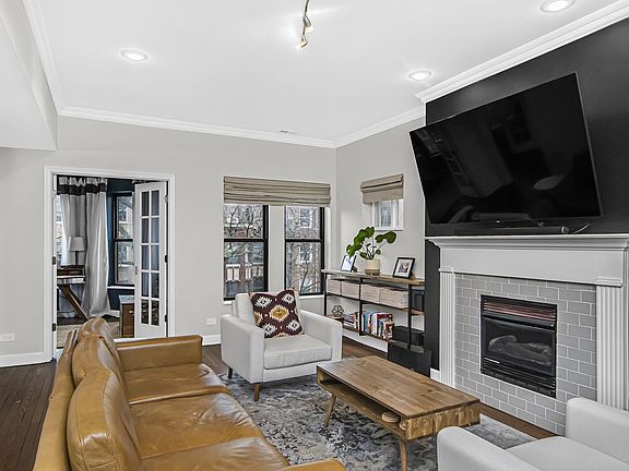 2nd image of 7716 N Marshfield Ave APT 2