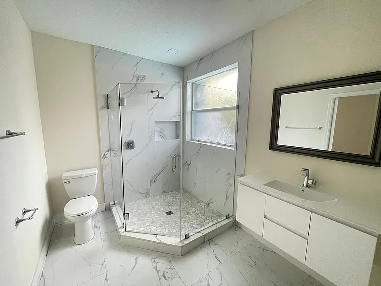 12468 SW 121st Ave — Photo 5