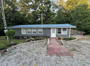 320 Holley Cave Dr, Mammoth Cave, KY 42259