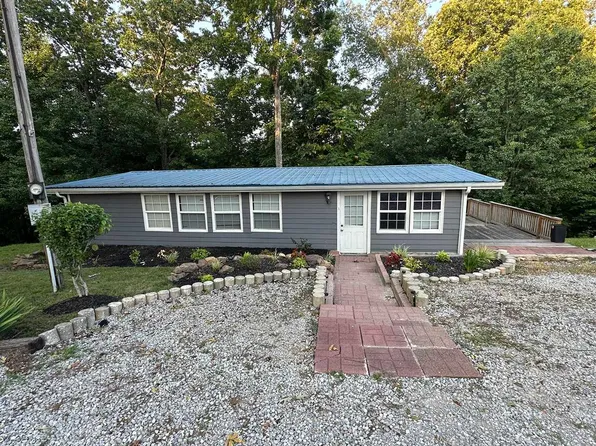 320 Holly Cave Dr, Mammoth Cave, KY 42259