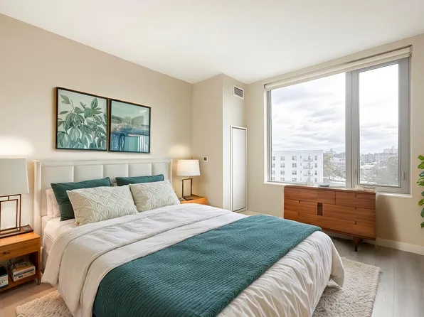 1524 Sheepshead Bay Road image 2 of 23