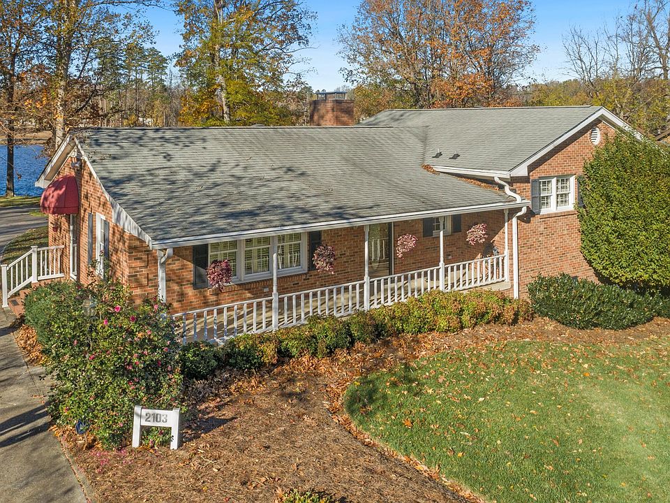 1st image of 2103 Lynwood Dr