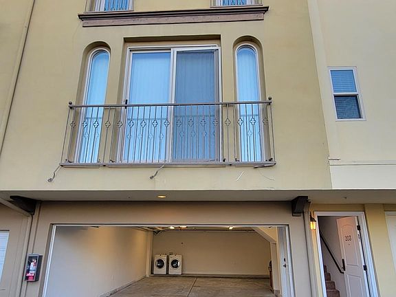 4th image of 23132 Sherman Pl #A203