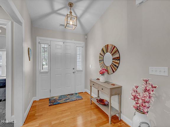 4th image of 4118 Rounding Bend Lane