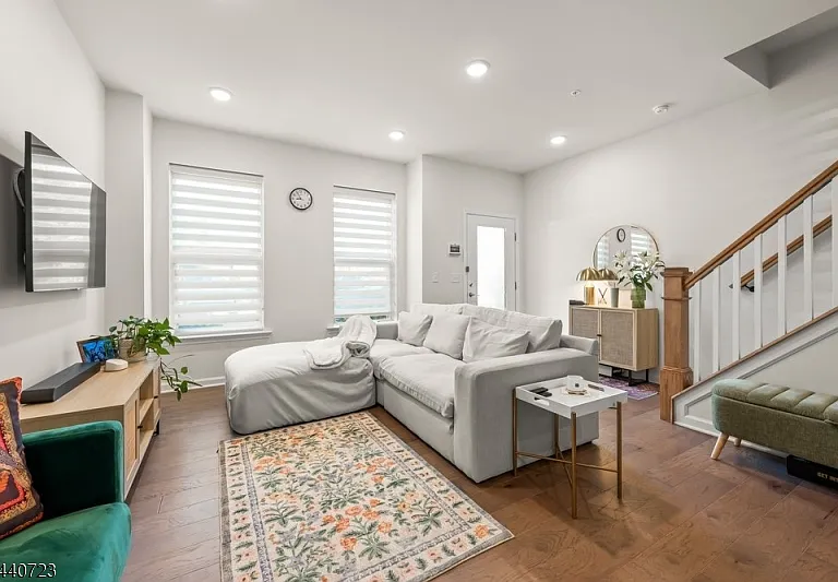 7 Jessica Ln — Photo 8