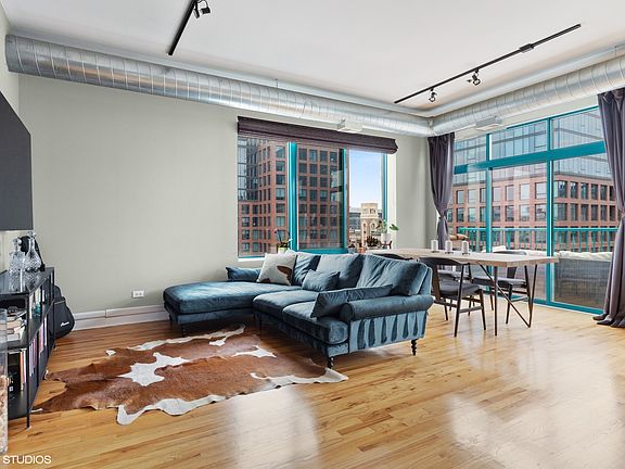 3rd image of 920 W Madison St APT 901W