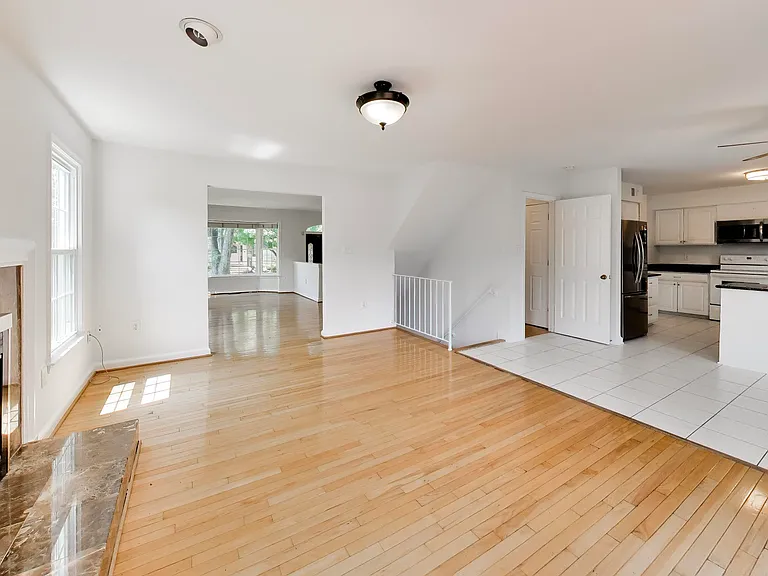 12015 Montrose Village Ter — Photo 40