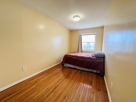 5th image of 217 Beach 44 St #1