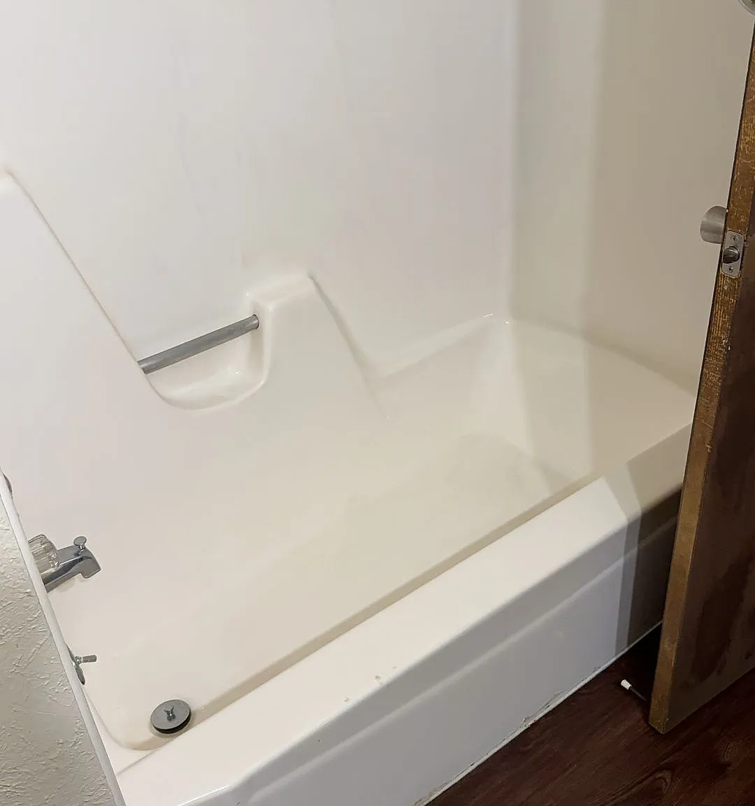 2 bed, 968 sqft, $875 — Photo 3