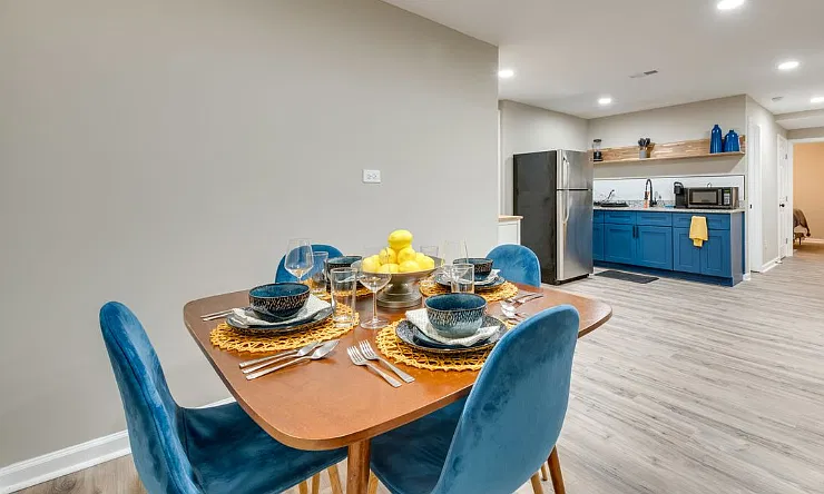 2 bed, 1000 sqft, $2,000 — Photo 3