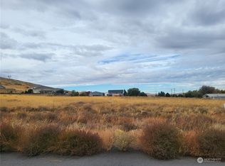 30636 Mammoth Dr, Kennewick, WA