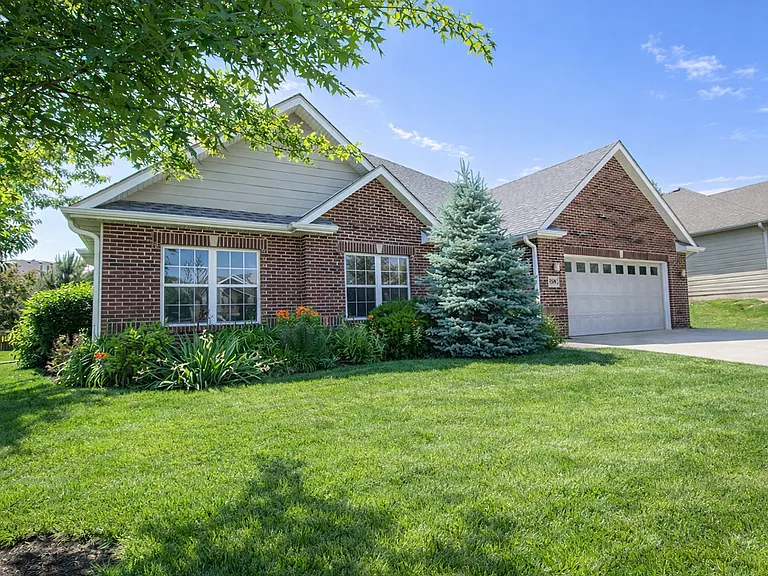 5305 Chamois Dr — Photo 37