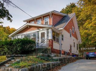 1006 Davis St, Kalamazoo, MI 49008