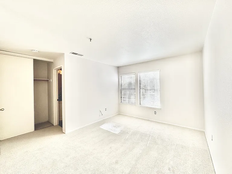 1123 S Villa Way — Photo 17