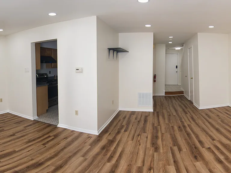 252 Hampshire Dr #252 — Photo 12