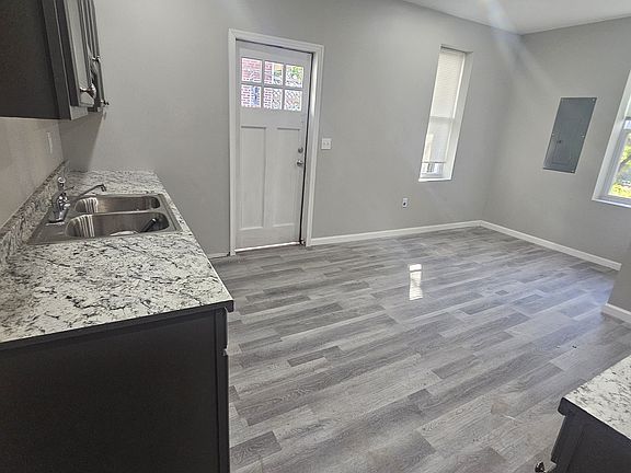 3rd image of 2212 N 6th St Floor 2