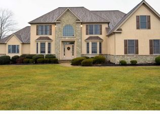 91 Pennypacker Rd, Schwenksville, PA 19473