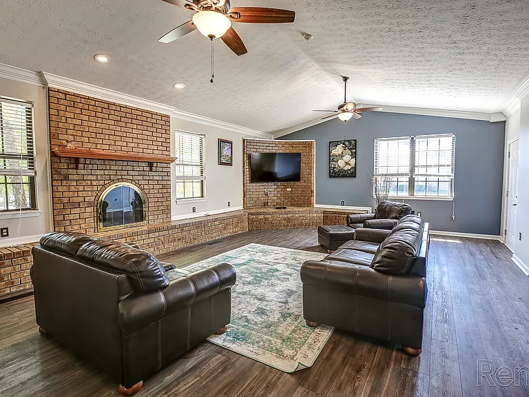 Georgetown Oaks Apartments — Photo 48