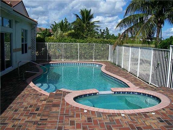 4th image of 6002 Las Colinas Cir