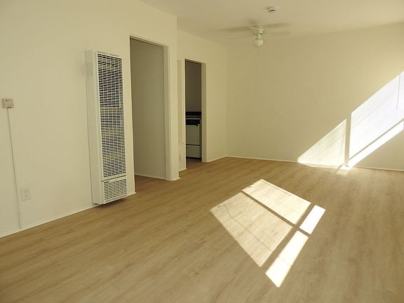 3rd image of 3126-3130 Keats St #3128
