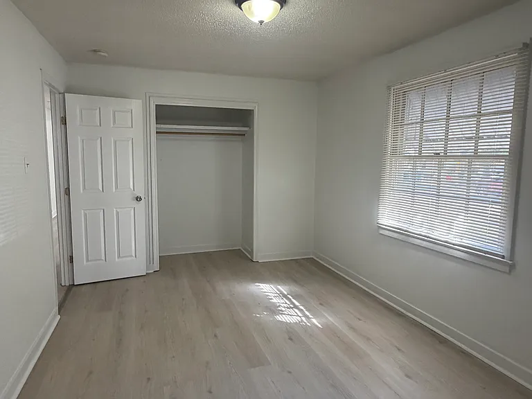 341 East Dr — Photo 6