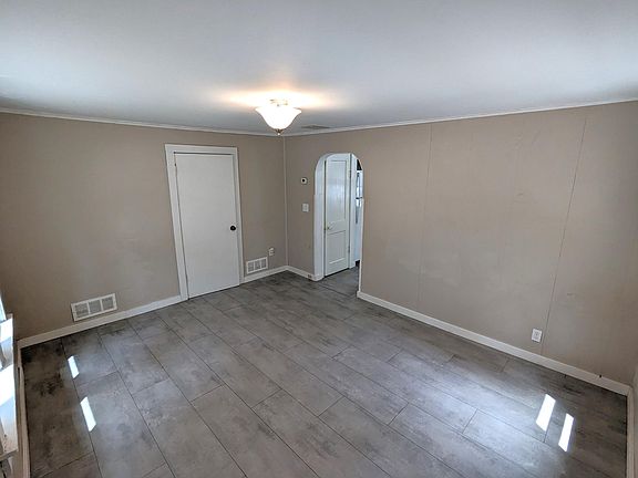 5th image of 714 19th St NW