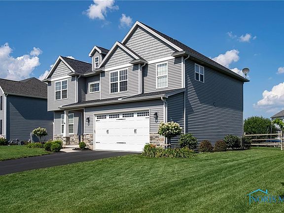 3rd image of 24974 Saddle Horn Dr