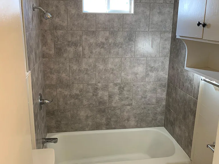 83 N McMasters St #A — Photo 6