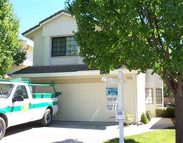1st image of 2270 E Foxhill Dr