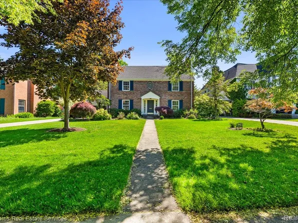 628 Middlesex Rd, Grosse Pointe, MI 48230