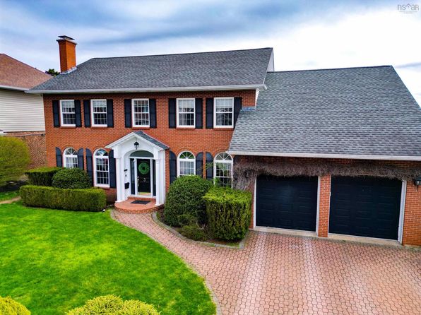 3 Chessvale Close, Halifax, NS B3M 4C6