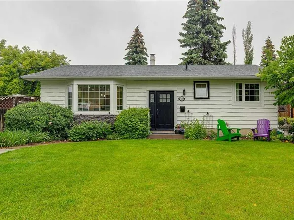 109 S Selkirk Blvd, Red Deer, AB T4N 0G8