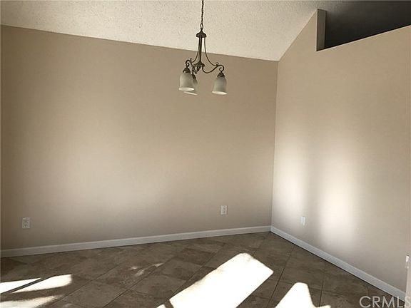 5th image of 16169 Ebony Ave