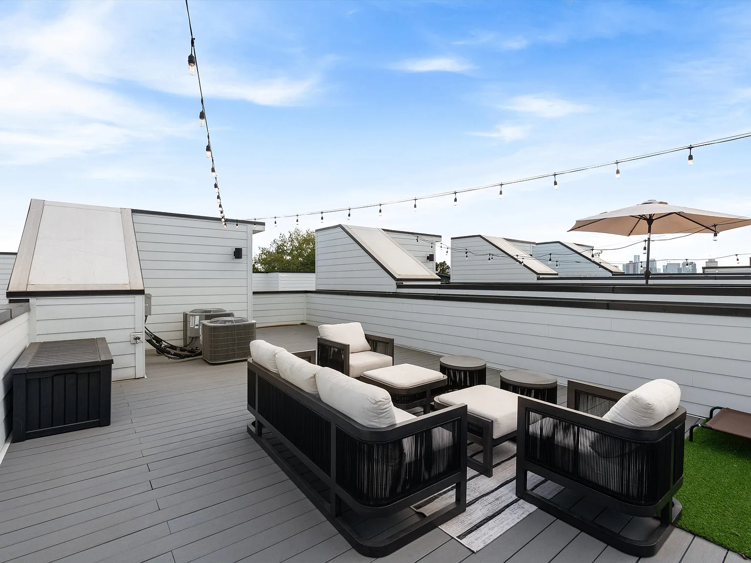 4 bed, 1910 sqft, $3,500 — Photo 4