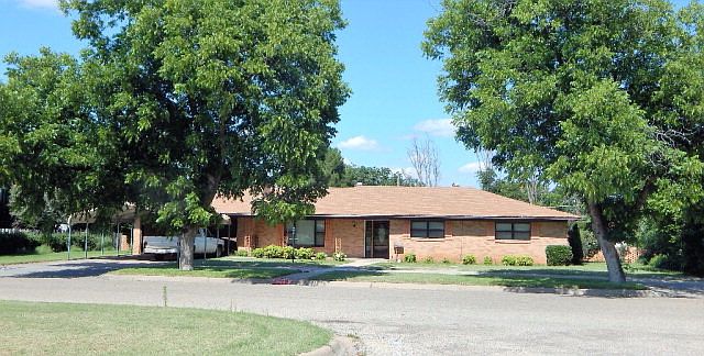 1st image of 1514 Crescent Dr