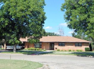 1514 Crescent Dr, Sweetwater, TX 79556