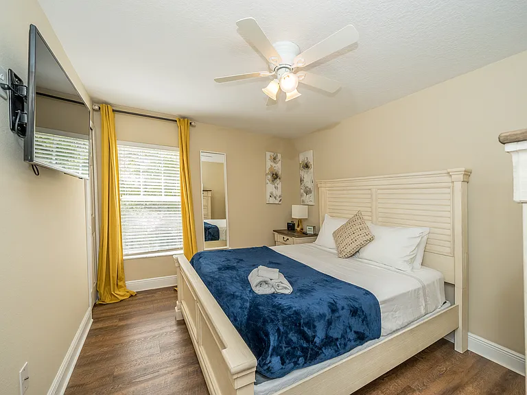 205 E Kirby St — Photo 11