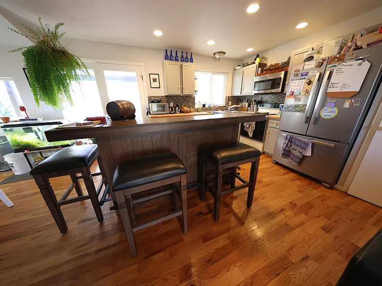 218 Summit Cir — Photo 9