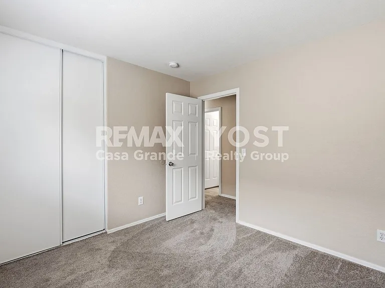 660 W Kingman Loop — Photo 15