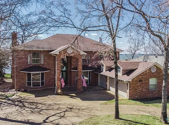 4th image of 133 Pinehurst Dr