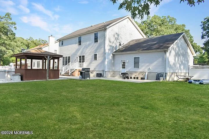 309 Holly Blvd — Photo 35