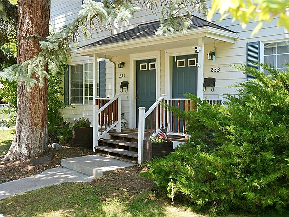 2nd image of 231 12th St E #231/233