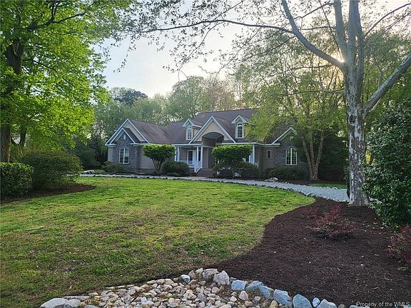 2nd image of 116 Kings Grant Dr